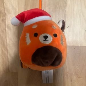 Cici 3.5” Christmas hat Squishmallow